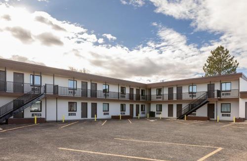 Wheatland Hotel | Days Inn by Wyndham Wheatland