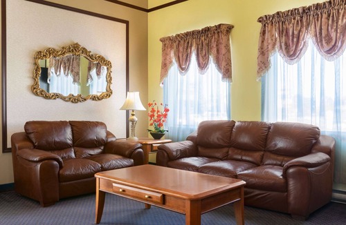 Blainville Hotel | Days Inn & Conference Centre by Wyndham Blainville