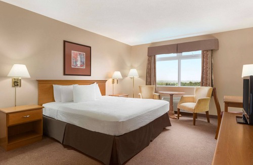Oromocto Hotel | Days Inn & Conference Centre by Wyndham Oromocto