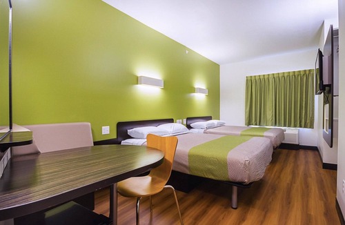 Roseland Hotel | Days Inn South Bend/Notre Dame