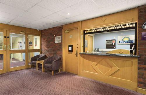 Stone Hotel | Days Inn Stafford