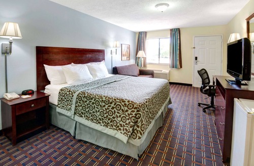 Westside Hotel | Days Inn & Suites by Wyndham Albuquerque West