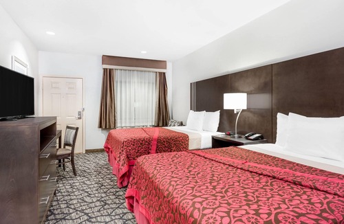 Madisonville Hotel | Days Inn & Suites by Wyndham Madisonville