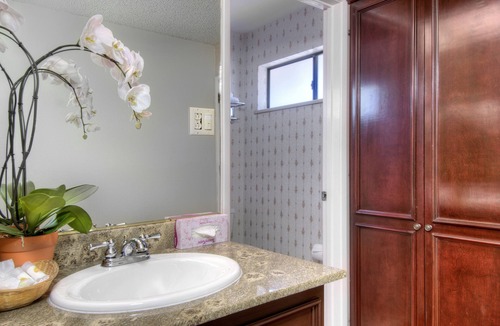 North Whisman Hotel | Days Inn & Suites by Wyndham Mountain View