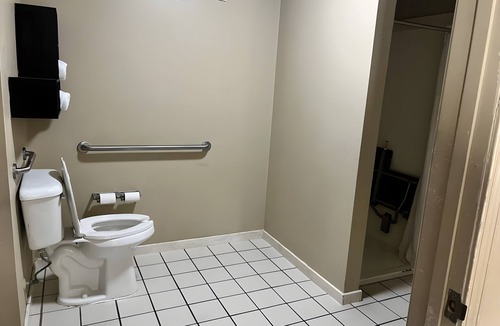 Pine Bluff Hotel | Days Inn & Suites by Wyndham Pine Bluff