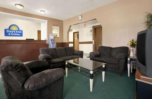 Romeoville Hotel | Days Inn & Suites by Wyndham Romeoville