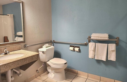 Thibodaux Hotel | Days Inn & Suites by Wyndham Thibodaux