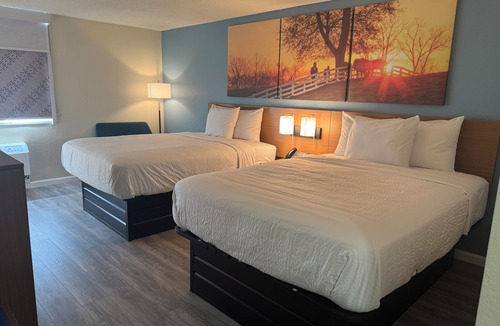 Festus Hotel | Days Inn & Suites By Wyndham Festus