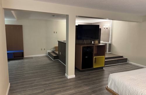 Festus Hotel | Days Inn & Suites By Wyndham Festus