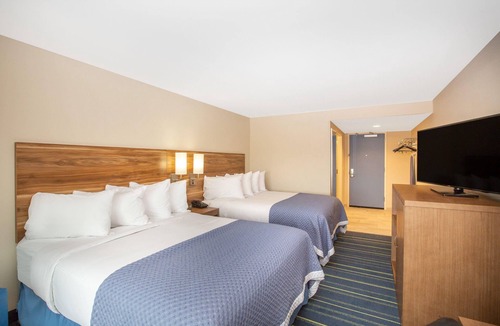 Kearney Hotel | Days Inn & Suites by Wyndham Kearney