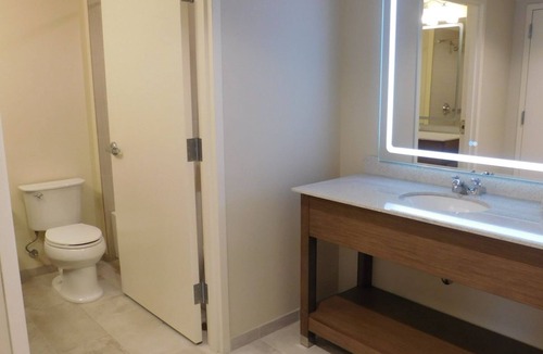 Kearney Hotel | Days Inn & Suites by Wyndham Kearney