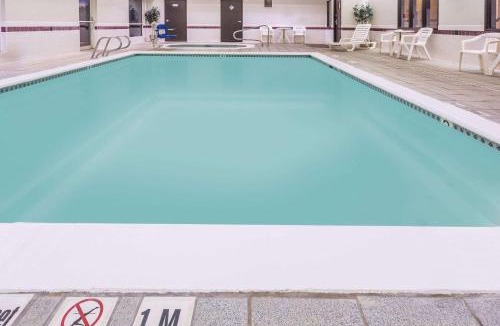 Vancouver Hotel | Days Inn & Suites by Wyndham Vancouver