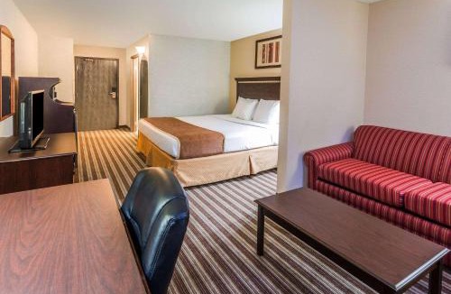 Vancouver Hotel | Days Inn & Suites by Wyndham Vancouver