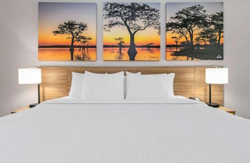 Cabot Hotel | Days Inn & Suites by Wyndham Cabot
