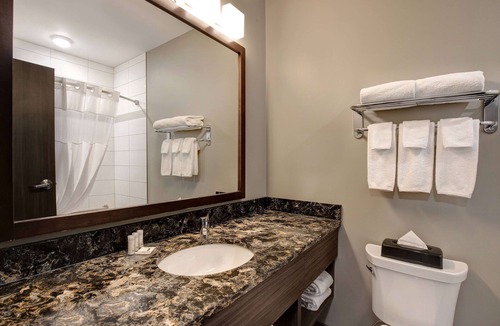 Warman Hotel | Days Inn & Suites by Wyndham Warman