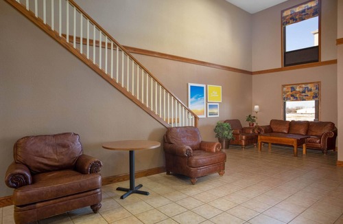 Cuba Hotel | Days Inn & Suites by Wyndham Cuba