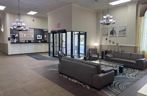 Festus Hotel | Days Inn & Suites by Wyndham Festus