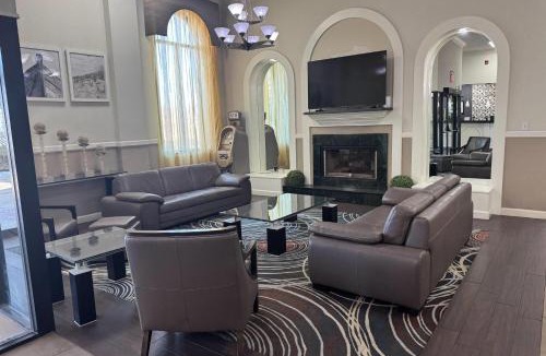 Festus Hotel | Days Inn & Suites by Wyndham Festus