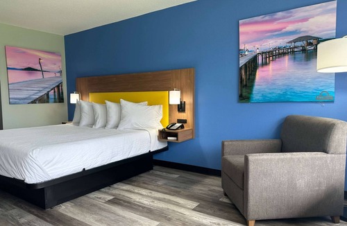 Jennings Hotel | Days Inn & Suites by Wyndham Jennings