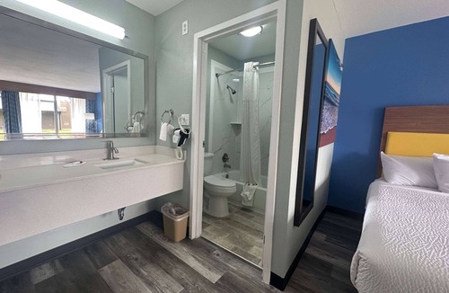 Jennings Hotel | Days Inn & Suites by Wyndham Jennings