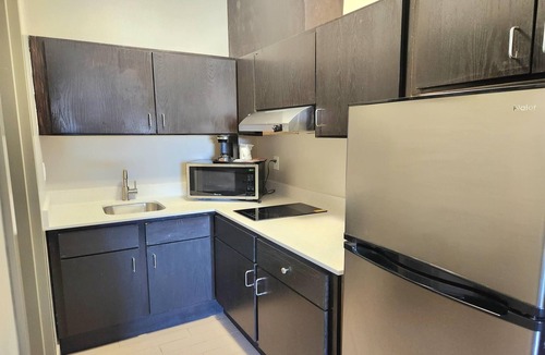 Barker Hotel | Days Inn & Suites by Wyndham Katy