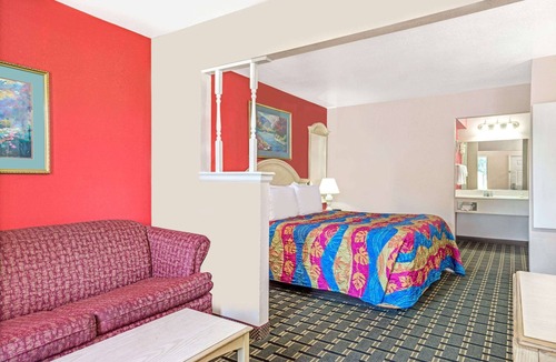 Osceola Hotel | Days Inn & Suites by Wyndham Osceola AR