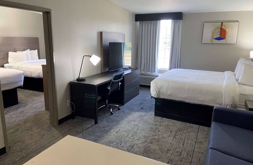 Tahlequah Hotel | Days Inn & Suites by Wyndham Tahlequah