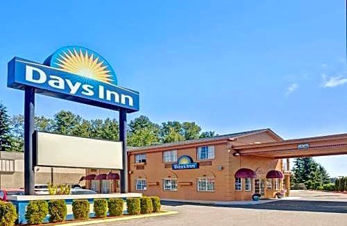 Murphys Corner Hotel | Days Inn by Wyndham Everett
