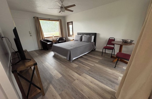 Bull Shoals Resort | Daysailer #217 @Bel Arco on Bull Shoals Lake