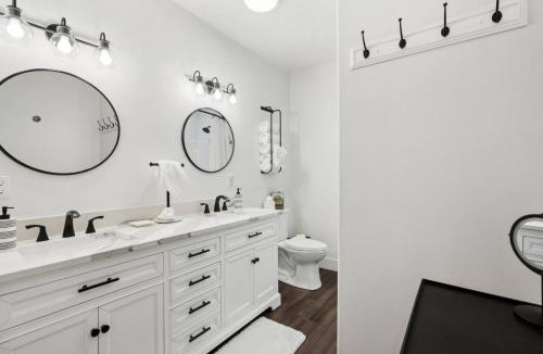 Amity House | Daze Off Amity