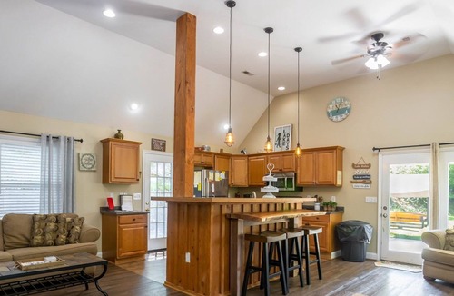 Dublin Cabin | Dbl Dock/Claytor Lake 3BS8 - Dock Holiday