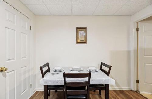 Montgomery Village Apartment | DC Cozy Private Apt in Forest Full Kitchen Luandry