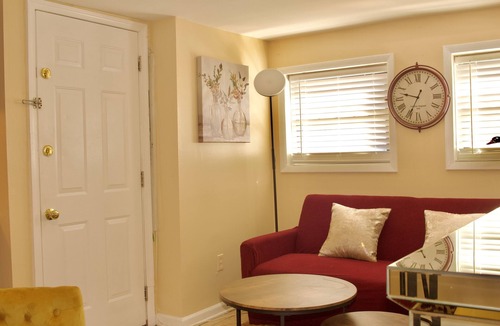 Cardozo Apartment | DC Dwtn Apt. w/Modern Interior