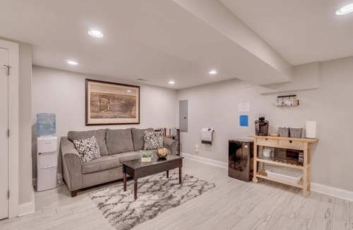 Columbia Heights House | DC Home w/Huge Roofdeck + Parking : Sleeps 12