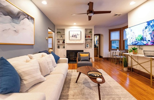 Silver Spring House | DC Metro: Cozy 4BR Cottage on a Hill - Pets allowed