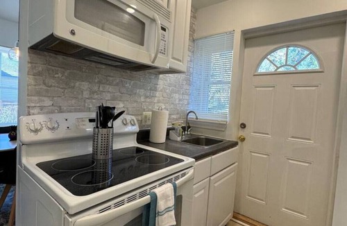Groveton House | DC Suburb Home w/Parking | Near Metro & DC