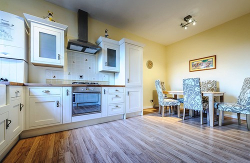 Llanishen Cottage | De Courceys Manor Cottages