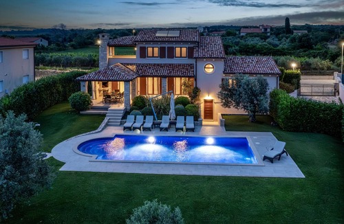 Galizana House | De Flora by Interhome