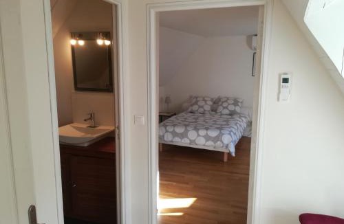 Garlin Bed & Breakfast | De l'Autre Côté