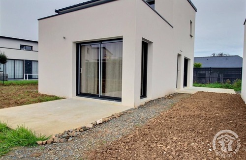 Langueux House | De La Baie - LANGUEUX