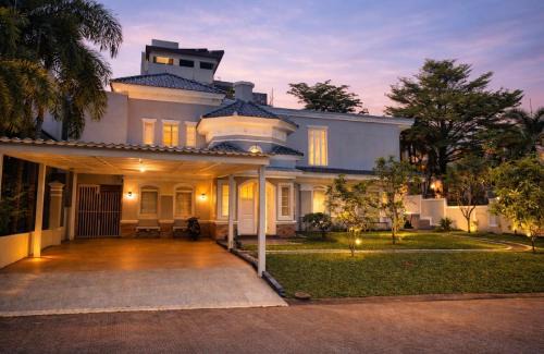 Sukaraja Villa | De Lavender Villa 1