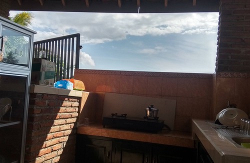 Banyuwangi House | de Lungguh Family Homestay