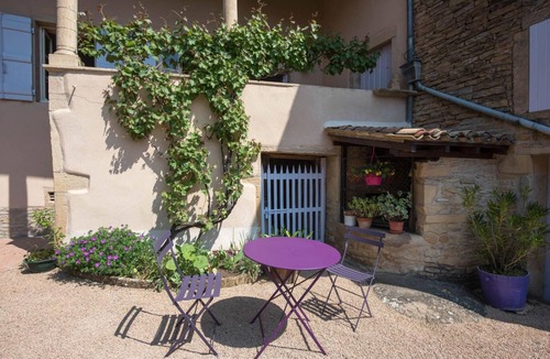 Chaintre House | De Pierre et de Vigne