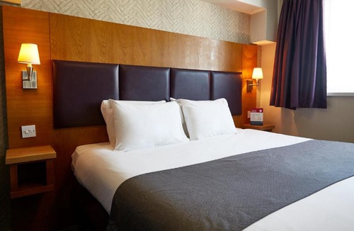 Alderley Edge Hotel | De Trafford Arms by Chef & Brewer Collection