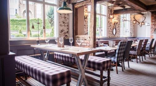 Alderley Edge Hotel | De Trafford Arms by Chef & Brewer Collection