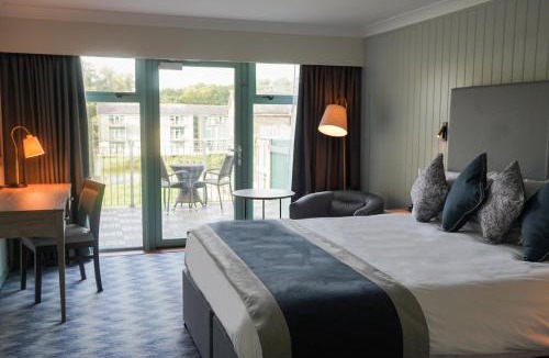 South Cerney Hotel | De Vere Cotswold Water Park
