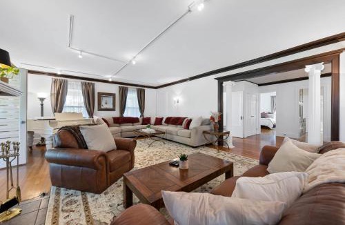 Geneva Apartment | deactivate