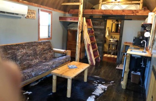 Eminence Cabin | Deadwood Acres cabin #2