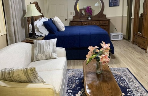 Turnagain Bed & Breakfast | Deal's Bed & Breakfast Inn