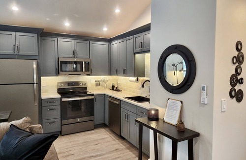 Auburn Cottage | Dean's Garage: Car-Shop Themed Luxury Small Home, Central Auburn